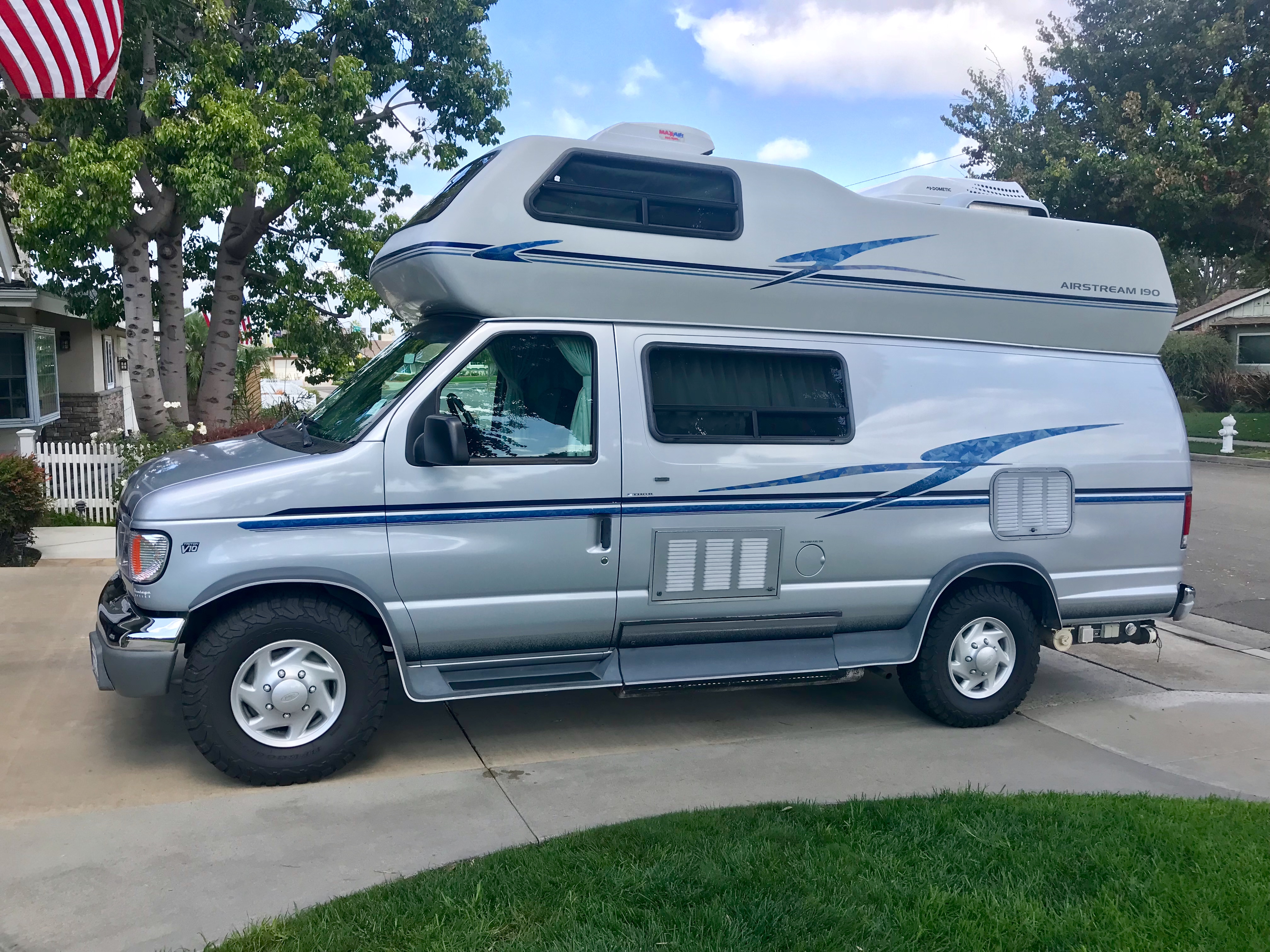 If shoes make the outfit, then the hubcaps make the van!