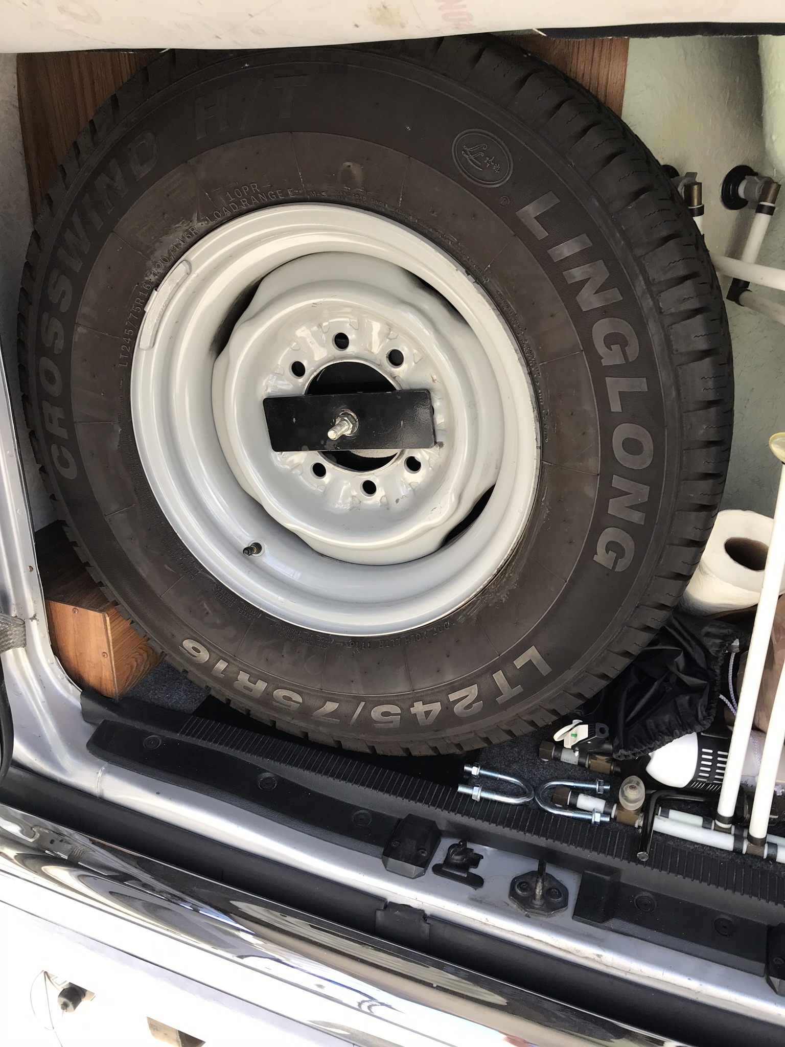 Spare tire interior mounted in 1999
